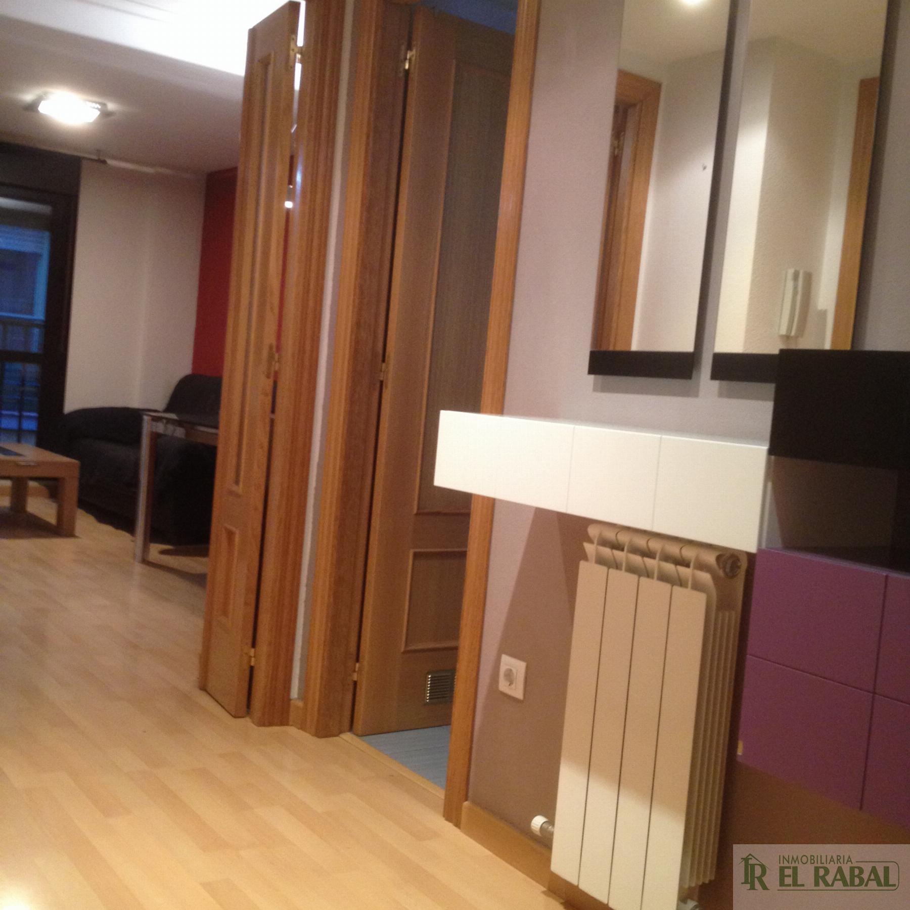 For sale of flat in Zaragoza