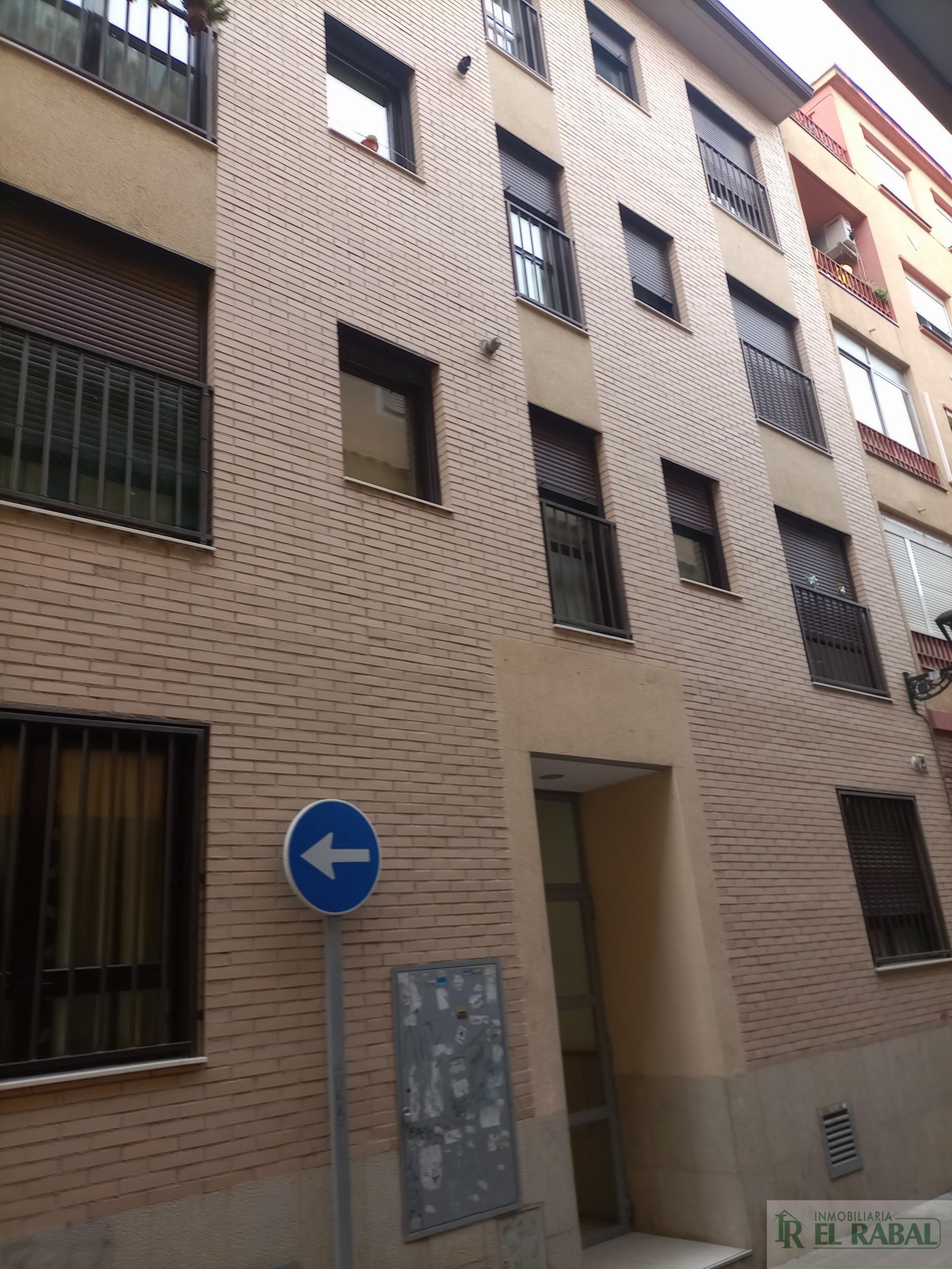 For sale of flat in Zaragoza