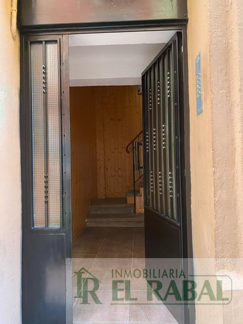 For sale of apartment in Zaragoza