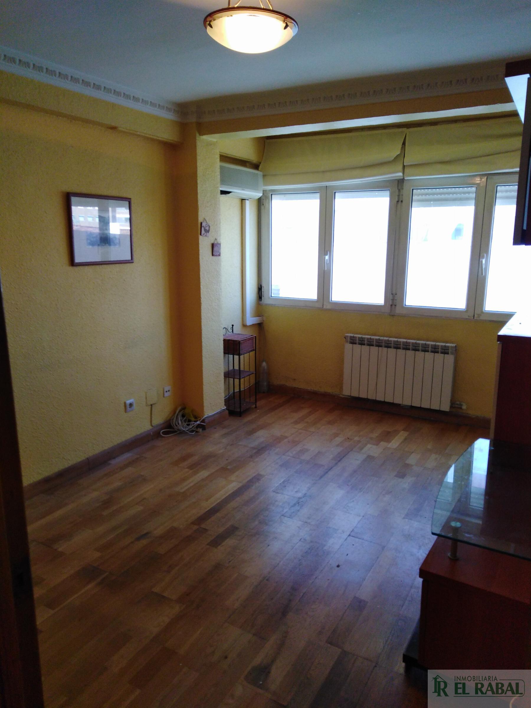 For sale of flat in Zaragoza