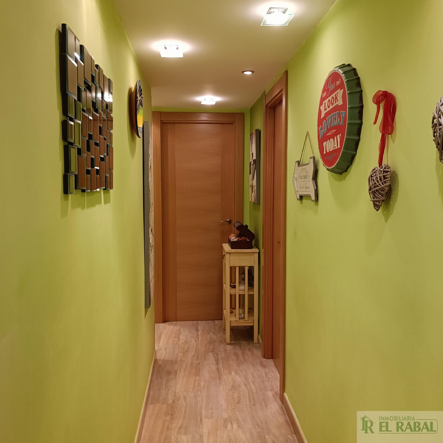 For sale of flat in Zaragoza