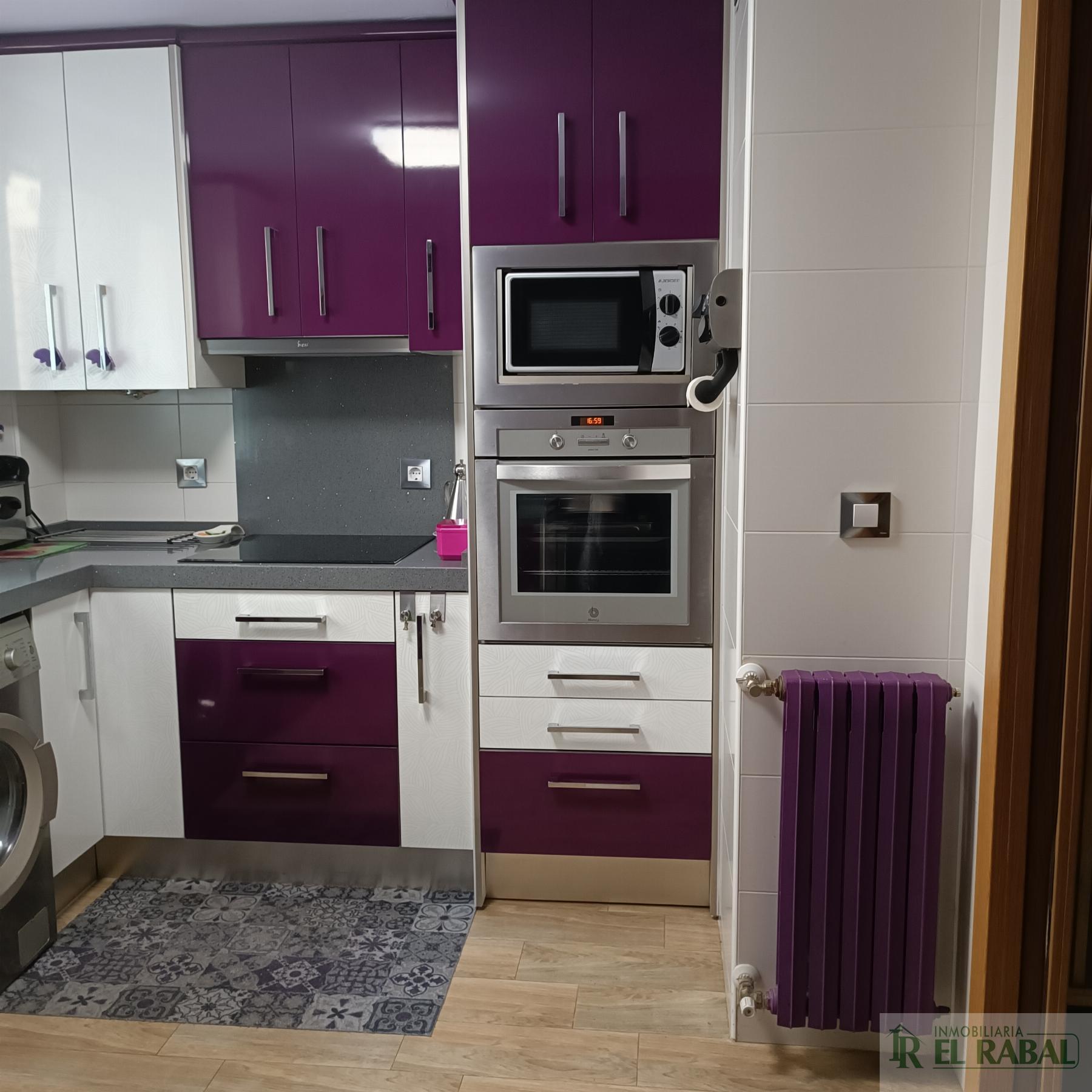 For sale of flat in Zaragoza