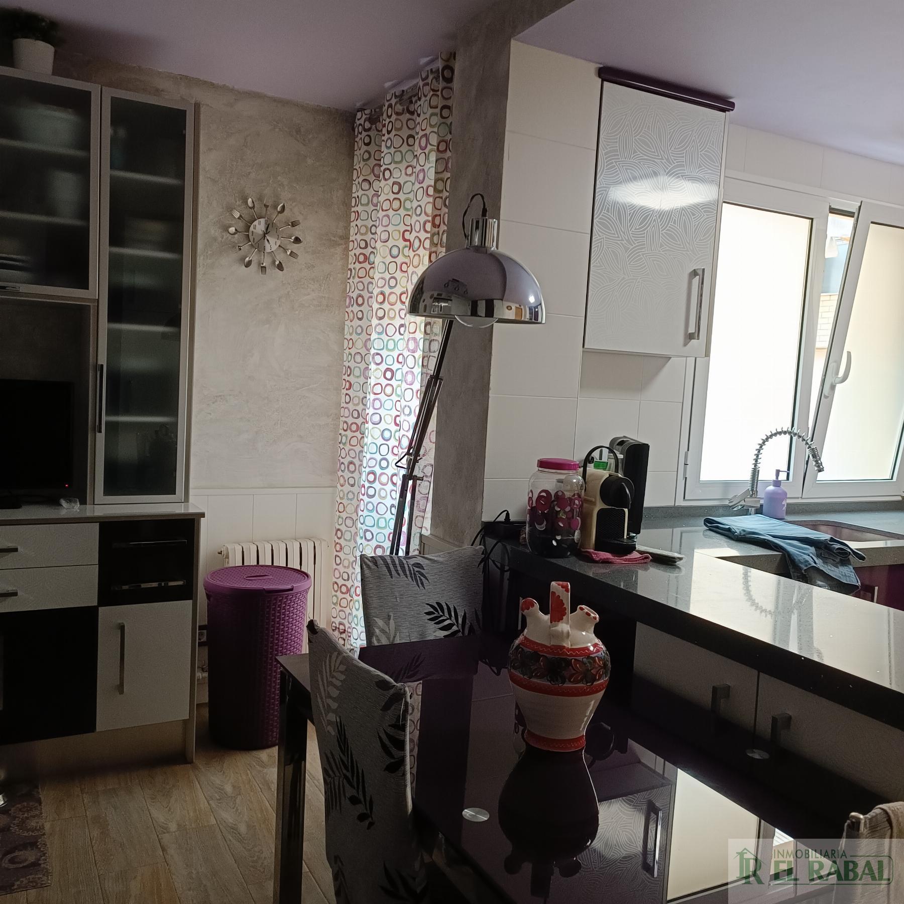 For sale of flat in Zaragoza