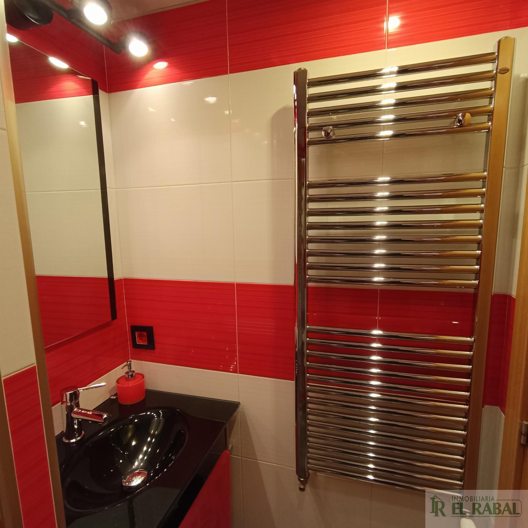 For sale of flat in Zaragoza