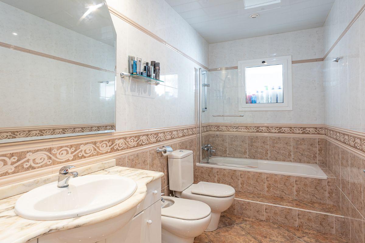 For sale of penthouse in Badalona