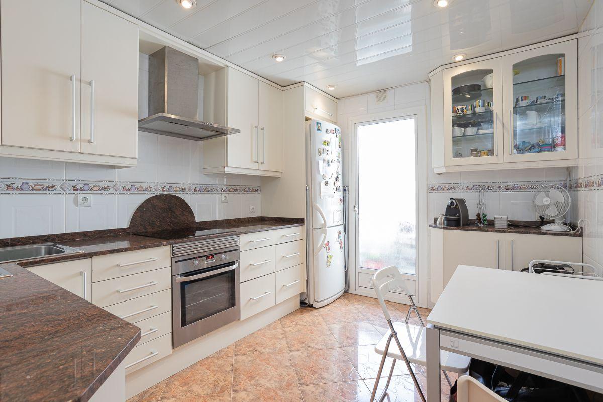 For sale of penthouse in Badalona