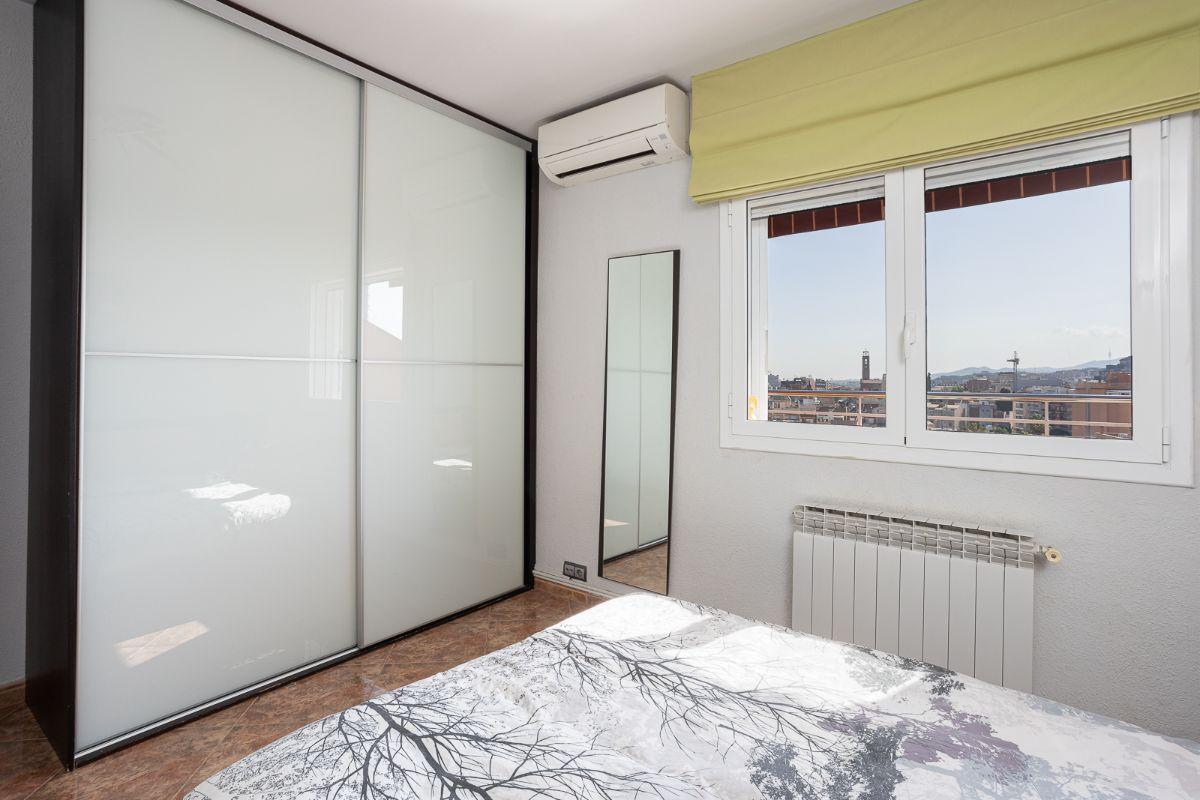 For sale of penthouse in Badalona