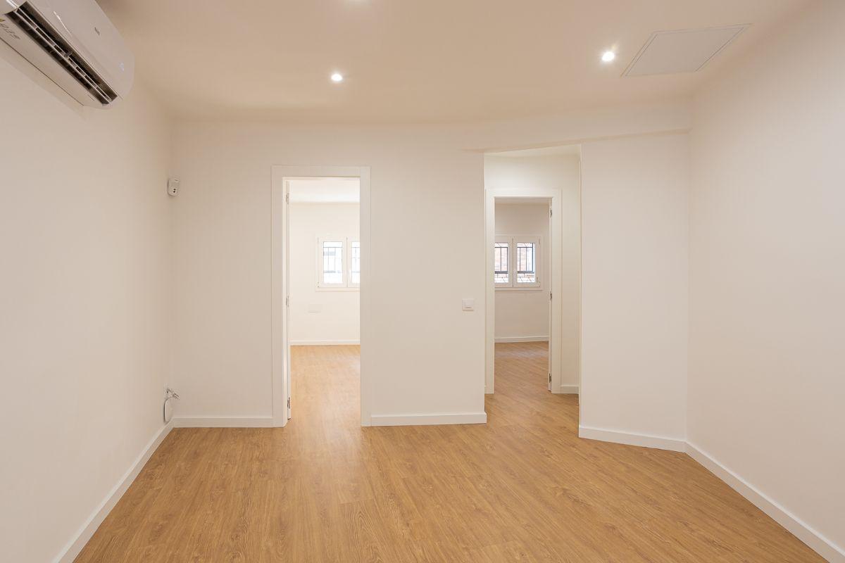 For sale of flat in Badalona