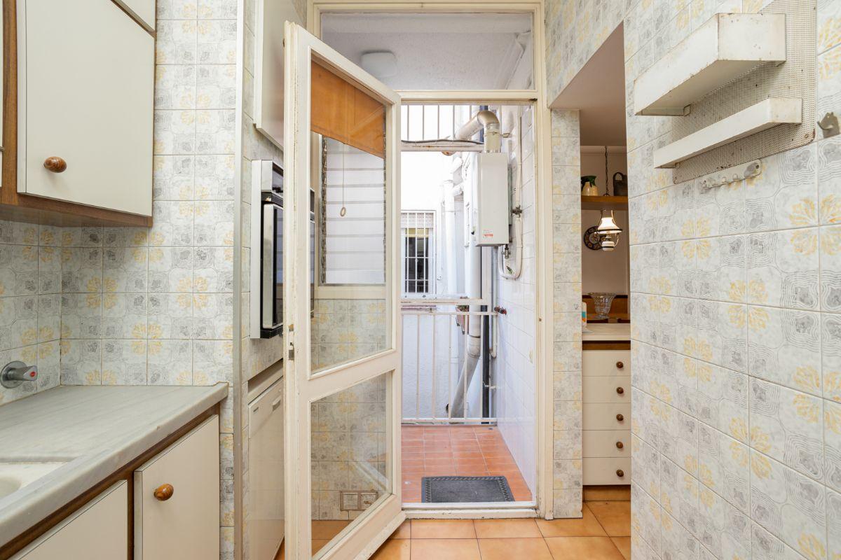For sale of flat in Badalona