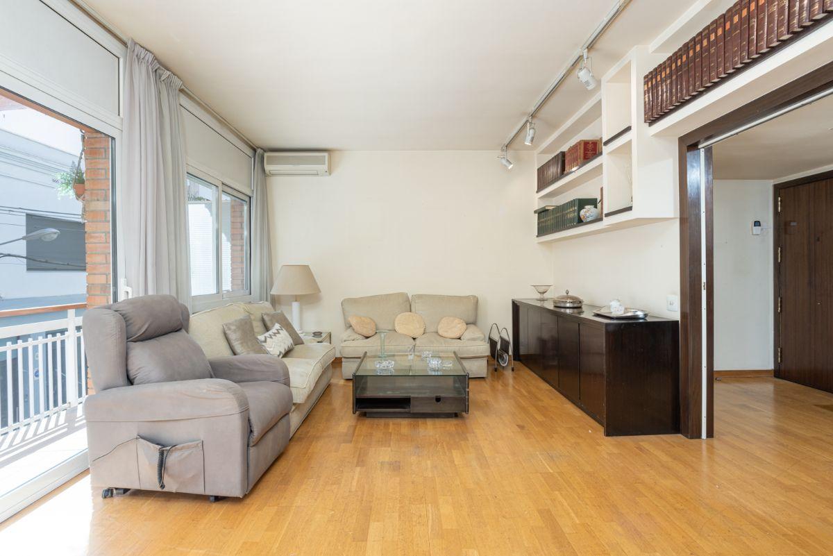 For sale of flat in Badalona