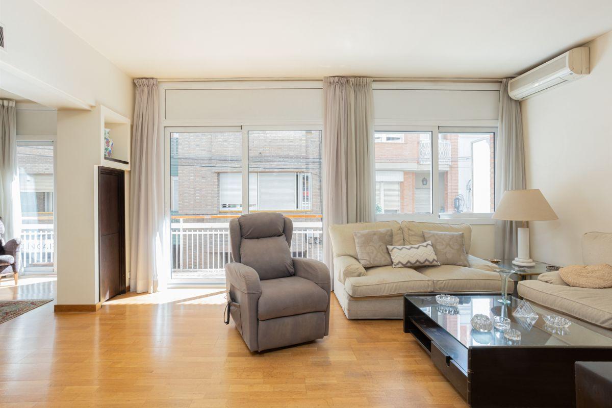For sale of flat in Badalona