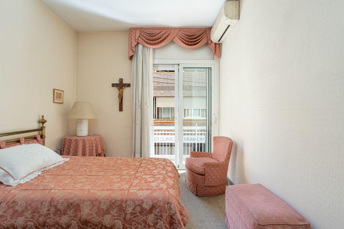 For sale of flat in Badalona