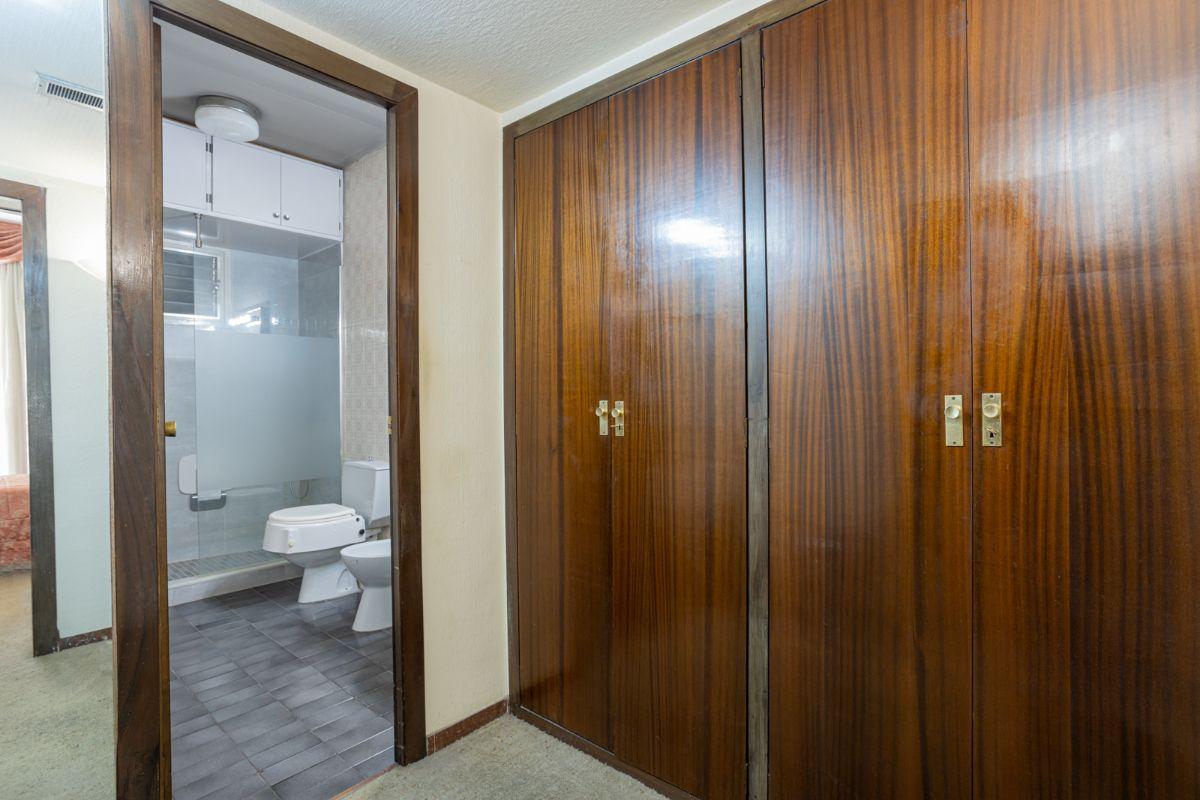 For sale of flat in Badalona