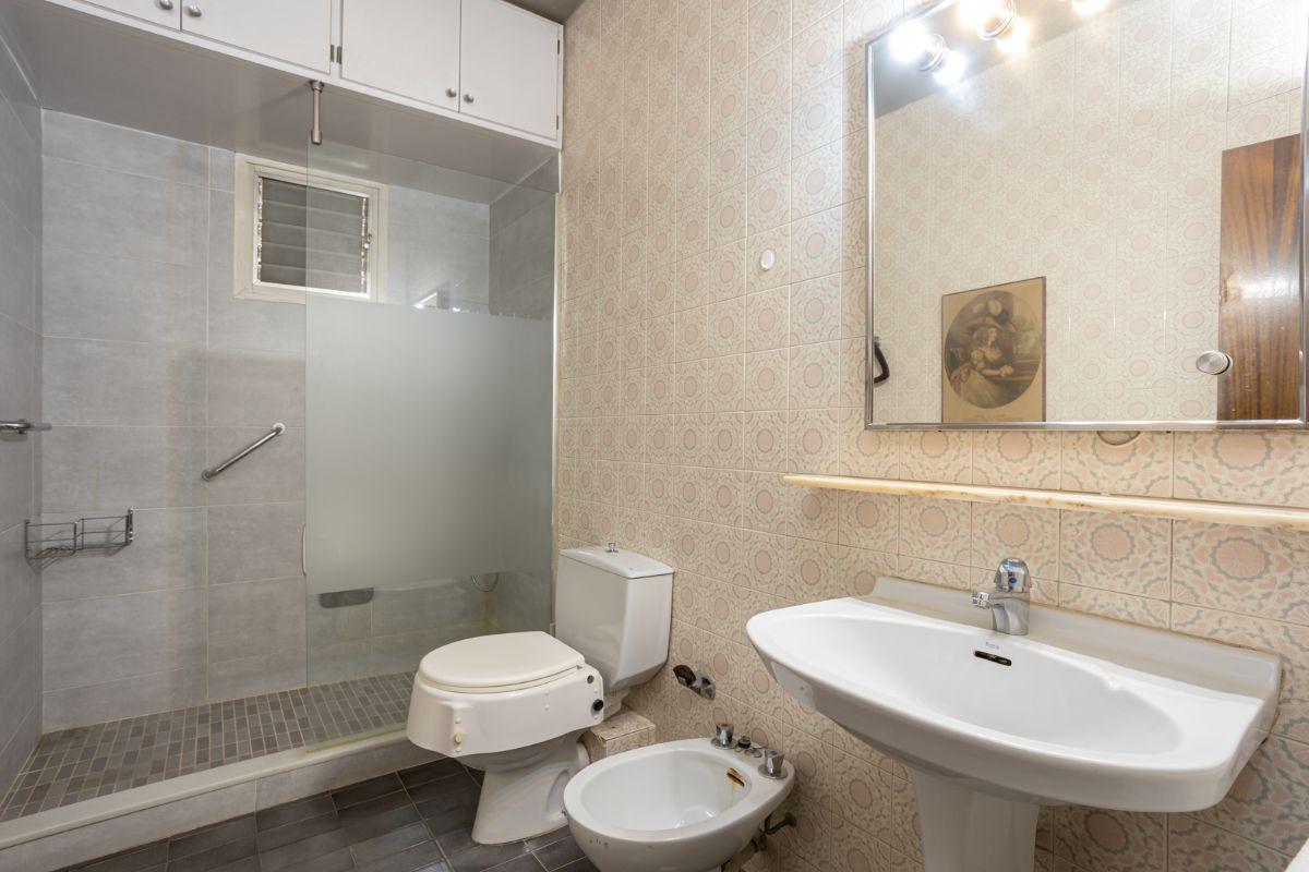 For sale of flat in Badalona