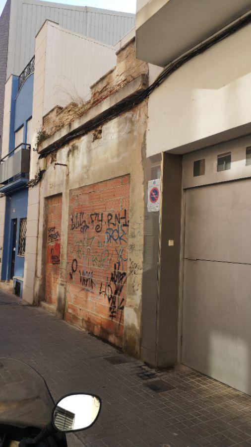 For sale of land in Badalona