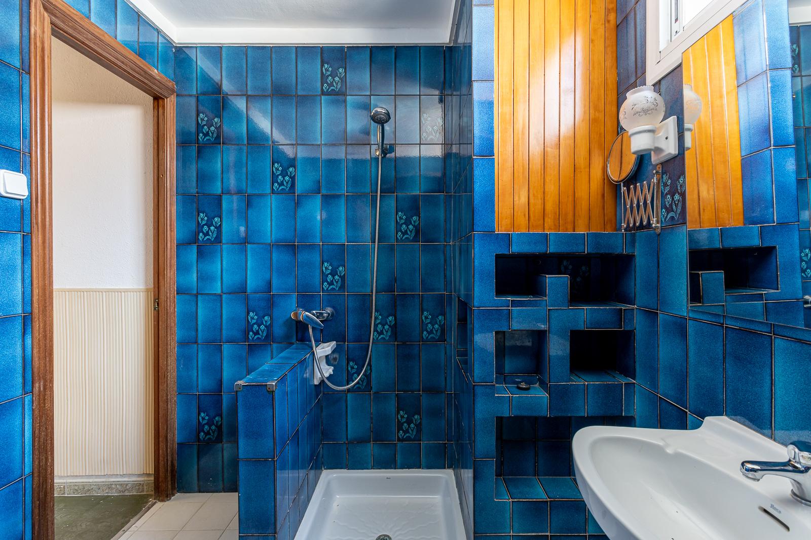 For sale of house in Badalona