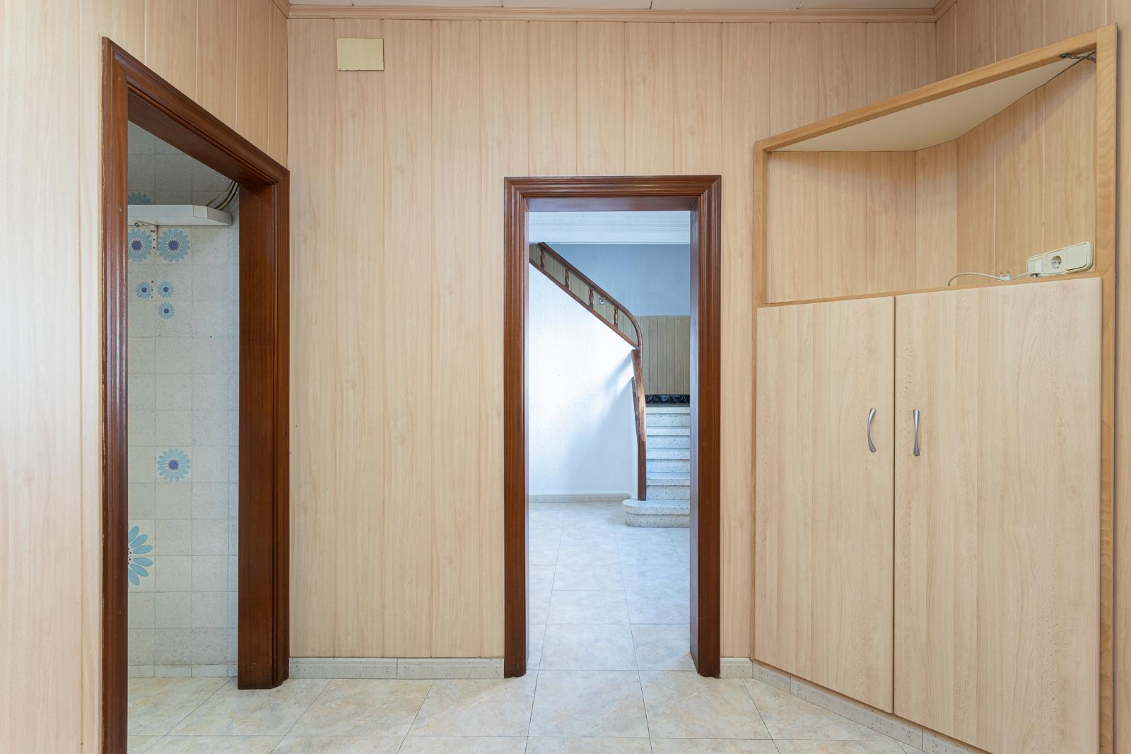For sale of house in Badalona