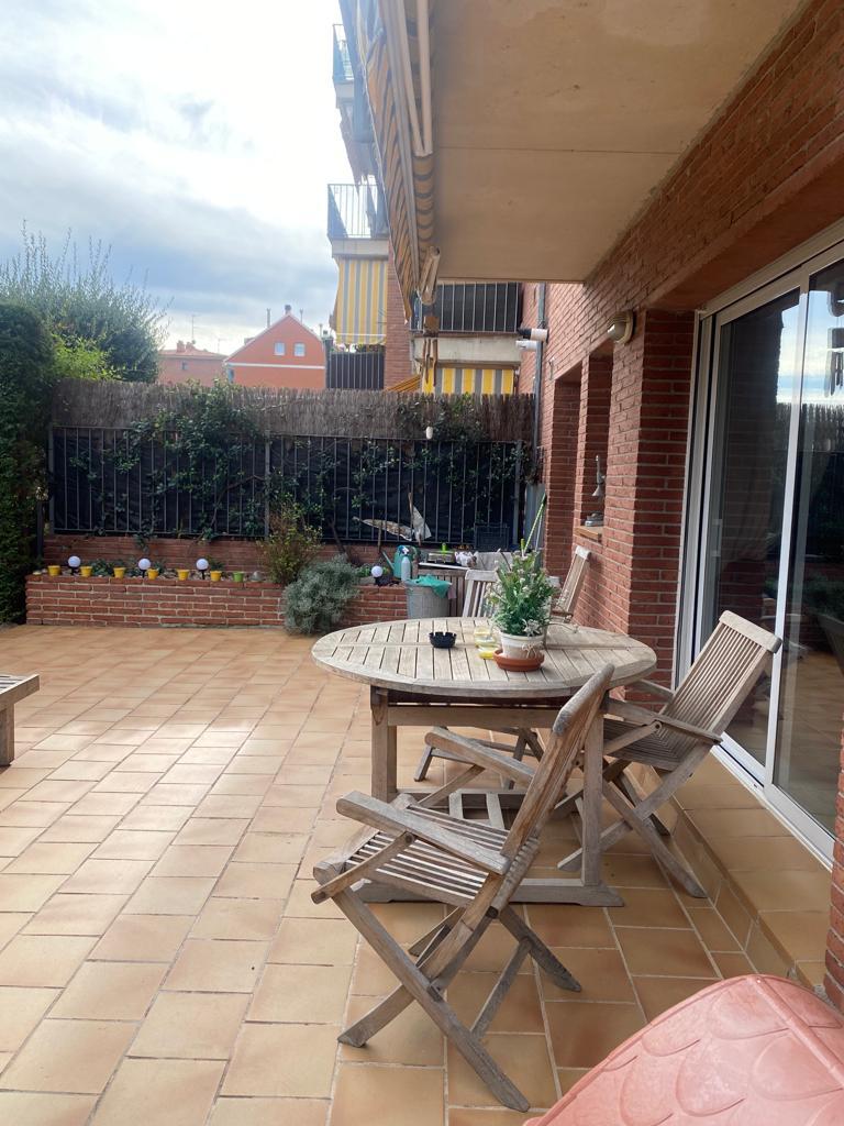 For sale of ground floor in Montgat