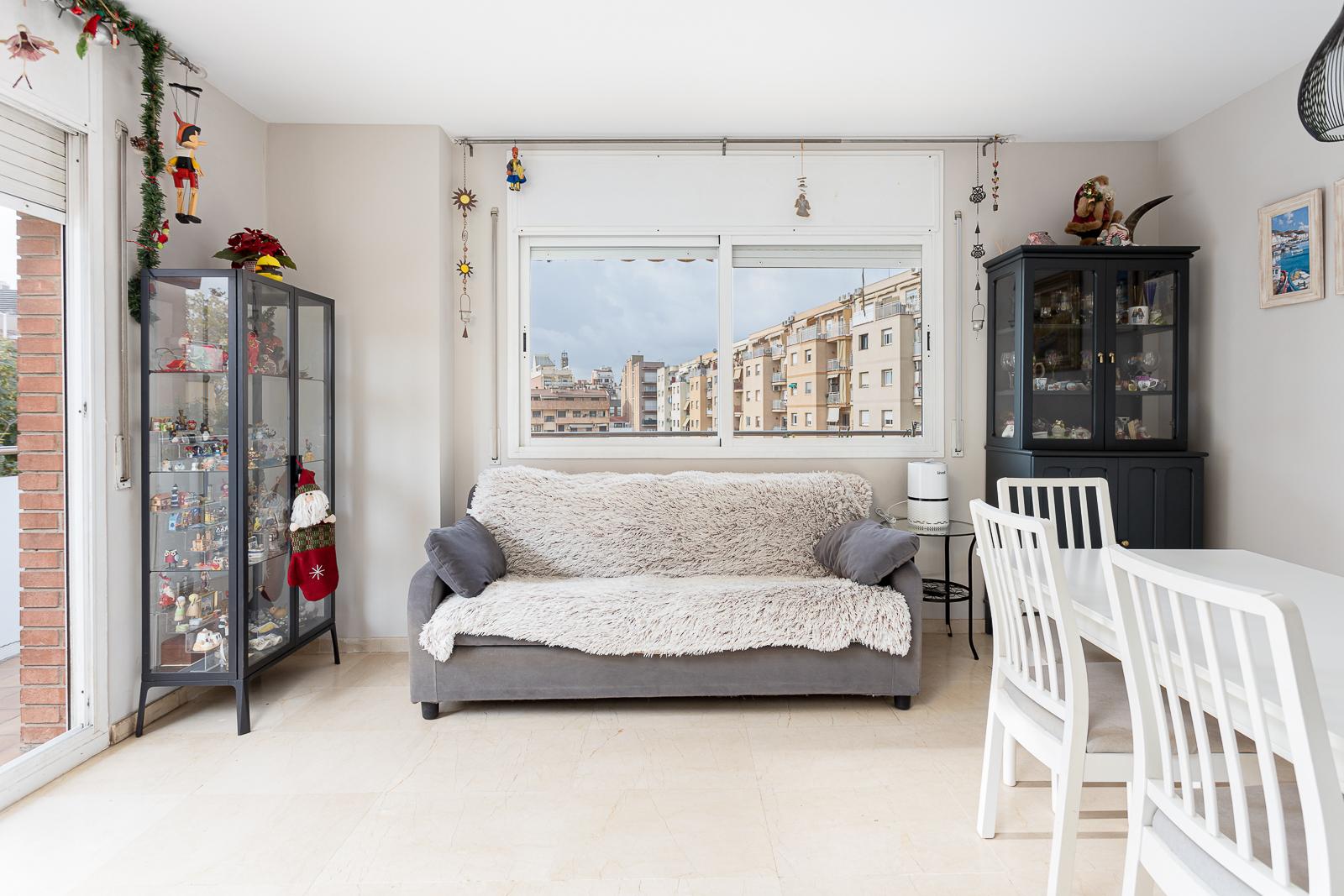 For sale of flat in Badalona