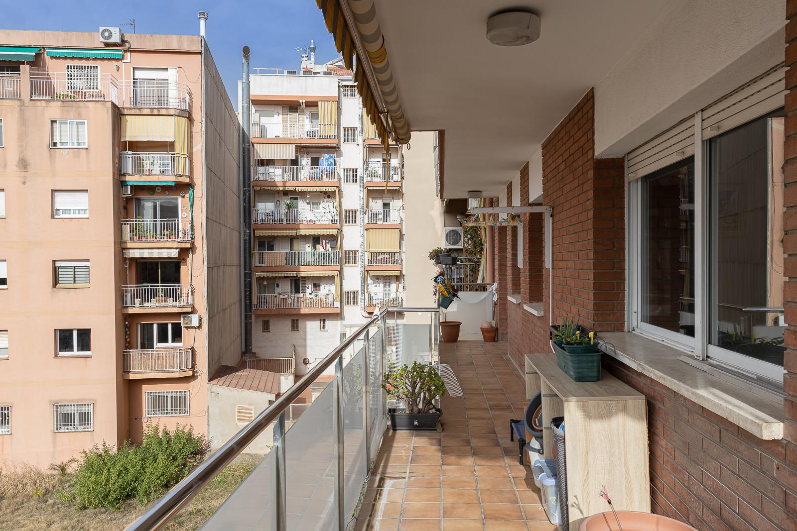 For sale of flat in Badalona