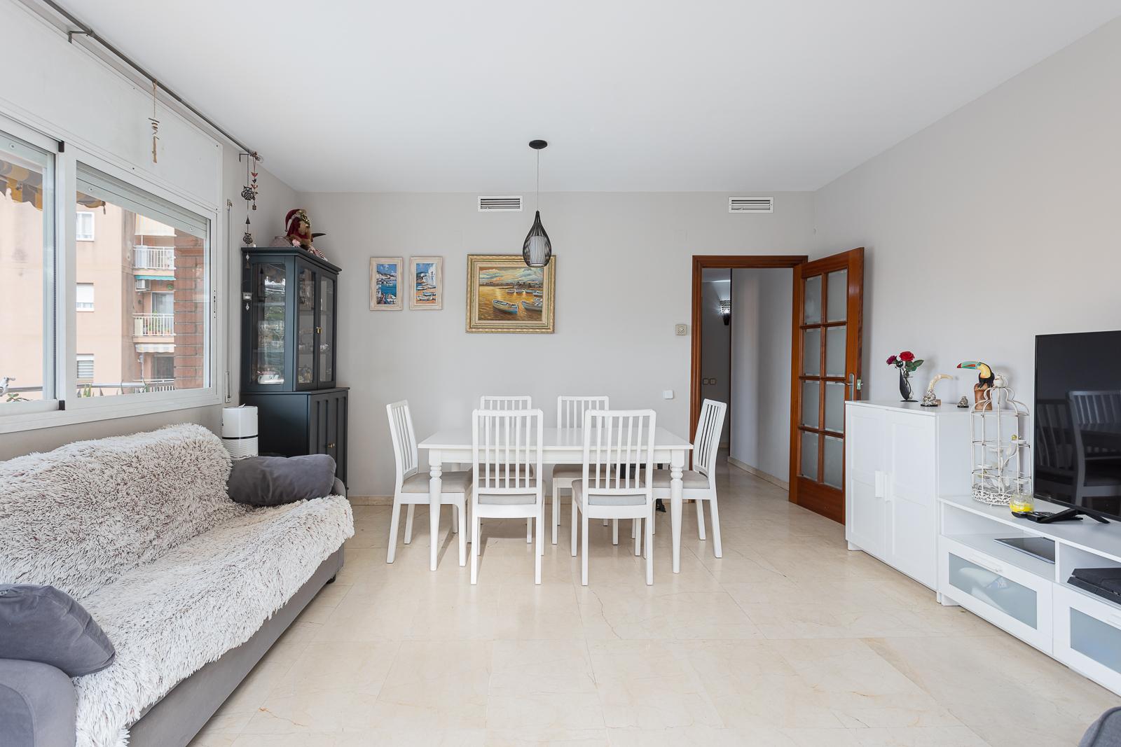 For sale of flat in Badalona