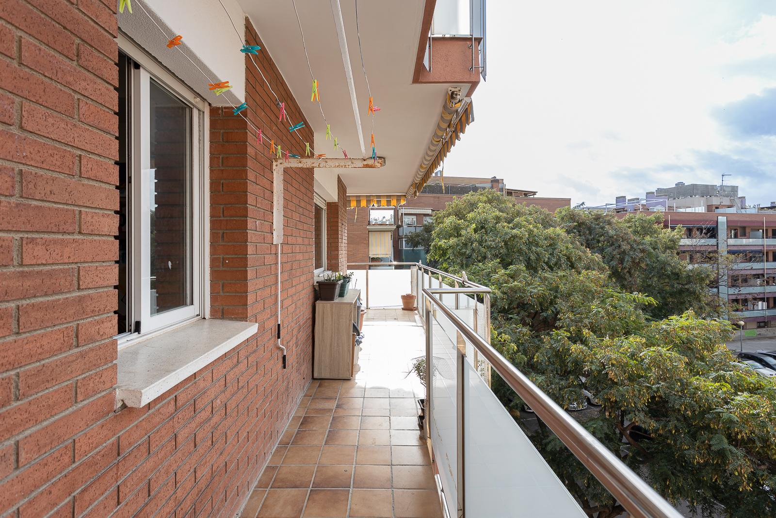 For sale of flat in Badalona