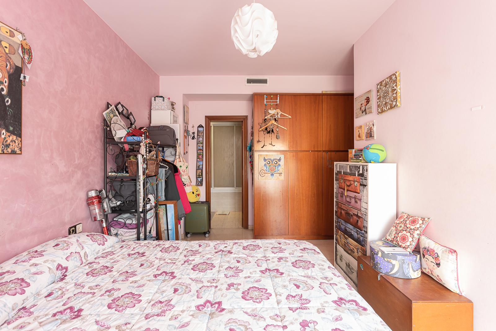 For sale of flat in Badalona