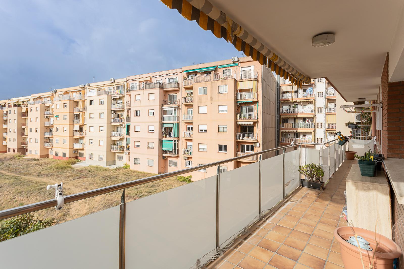 For sale of flat in Badalona