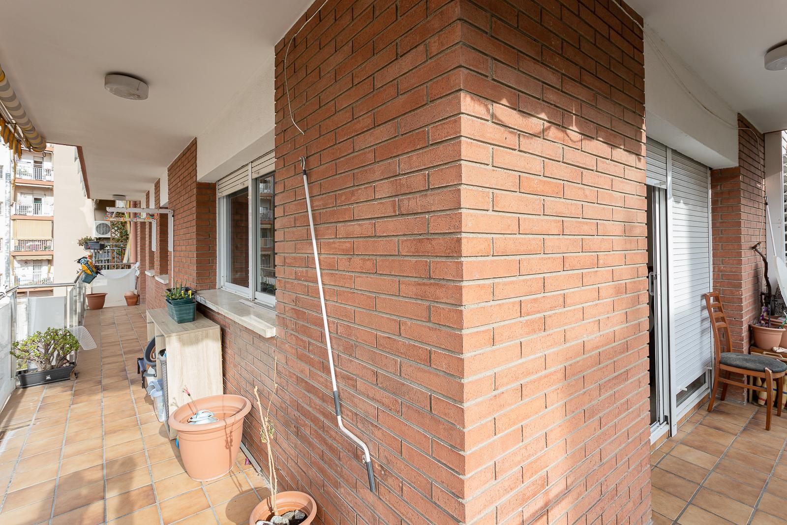 For sale of flat in Badalona
