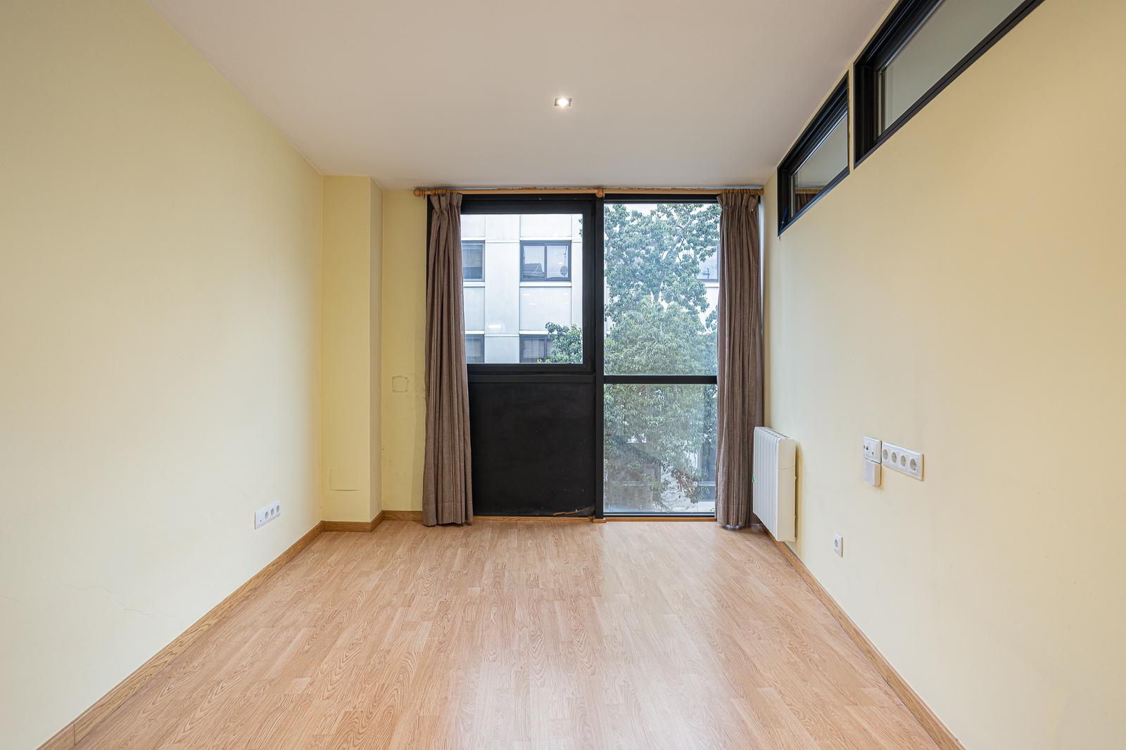 For sale of flat in Badalona