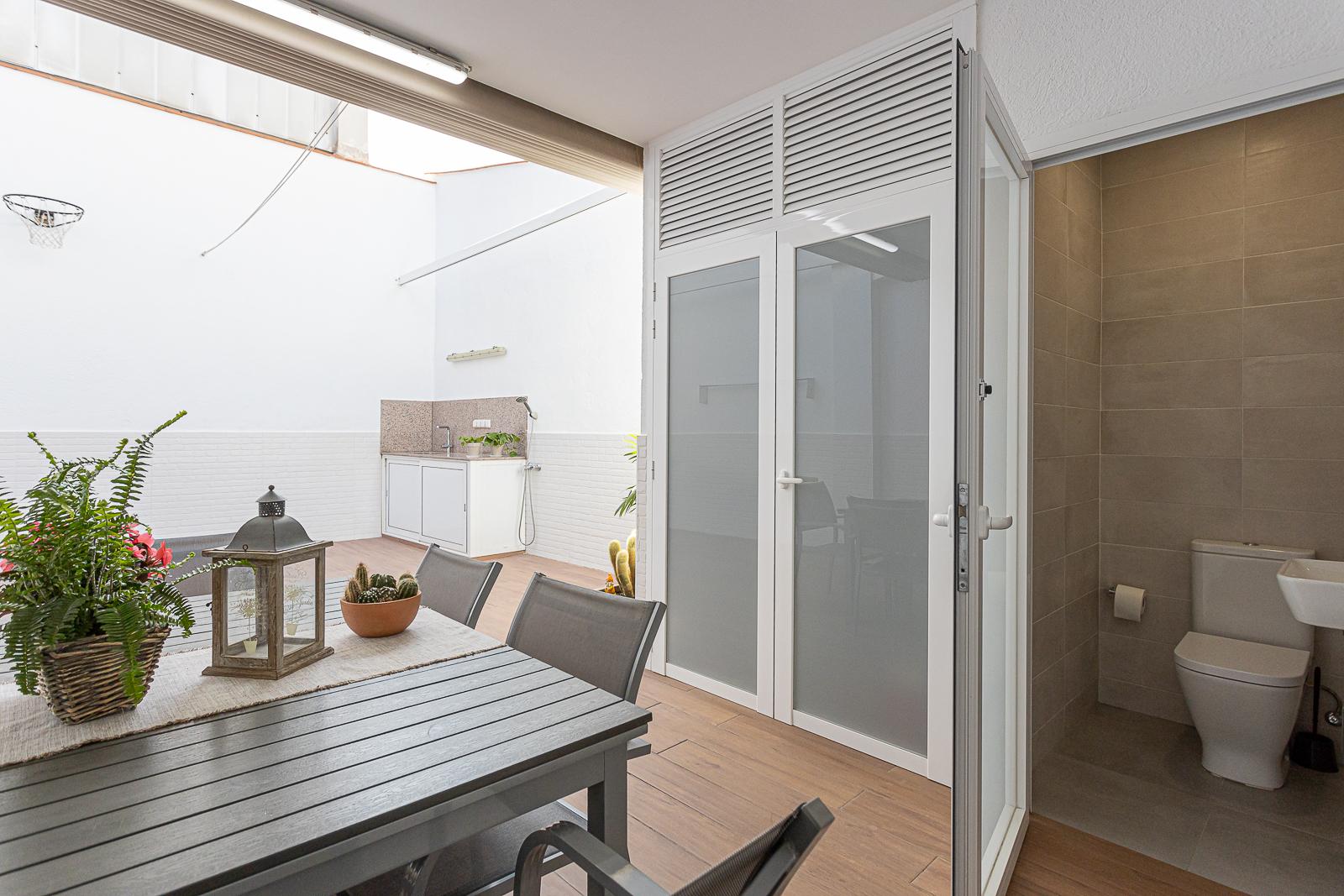 For sale of ground floor in Badalona