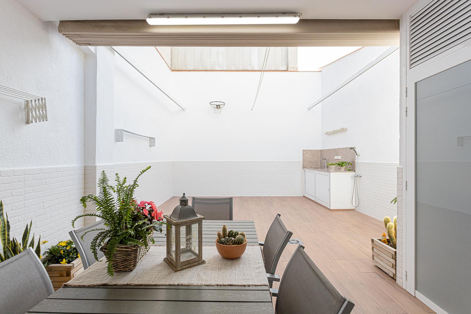 For sale of ground floor in Badalona