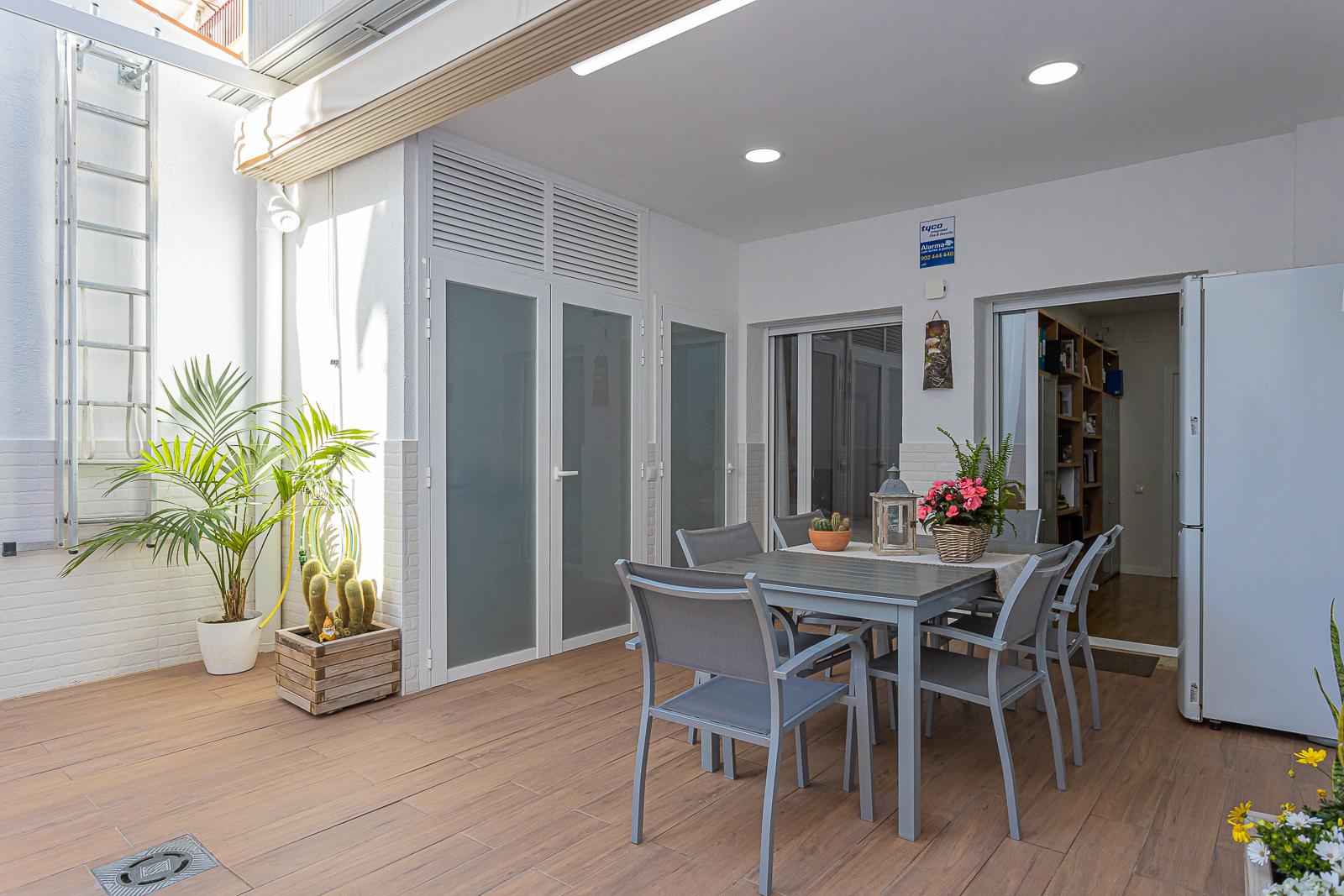For sale of ground floor in Badalona