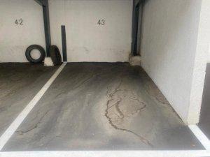 For sale of garage in Barcelona