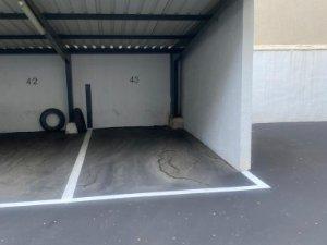 For sale of garage in Barcelona
