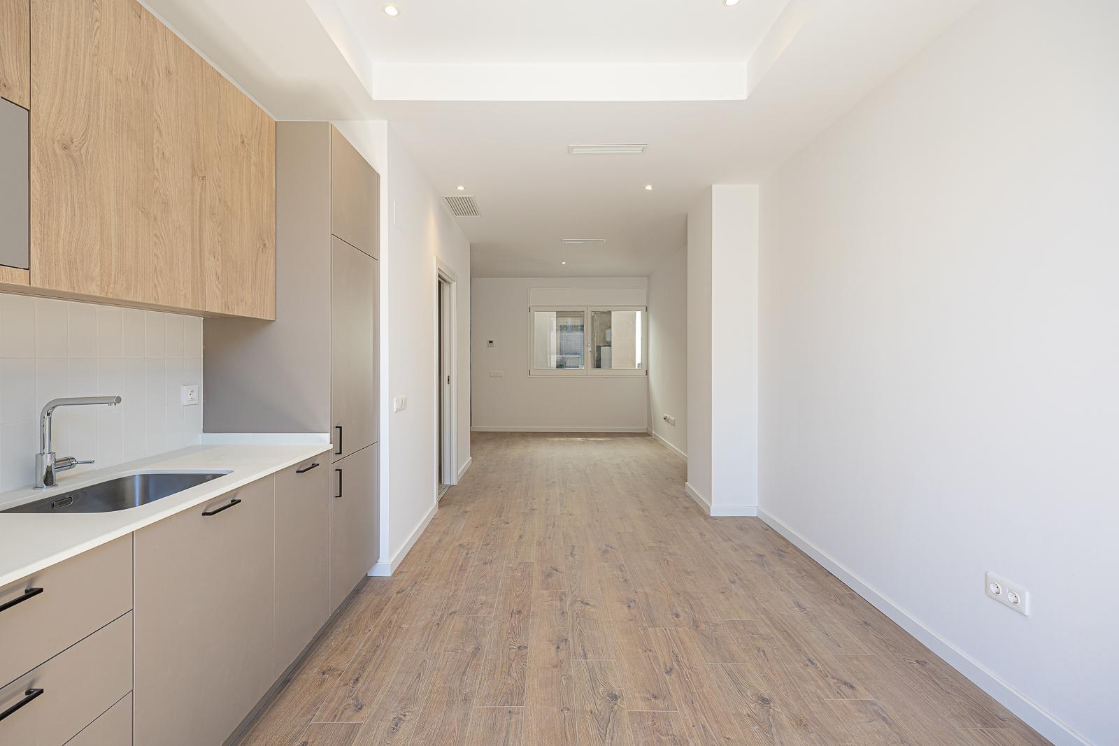 For sale of duplex in Badalona