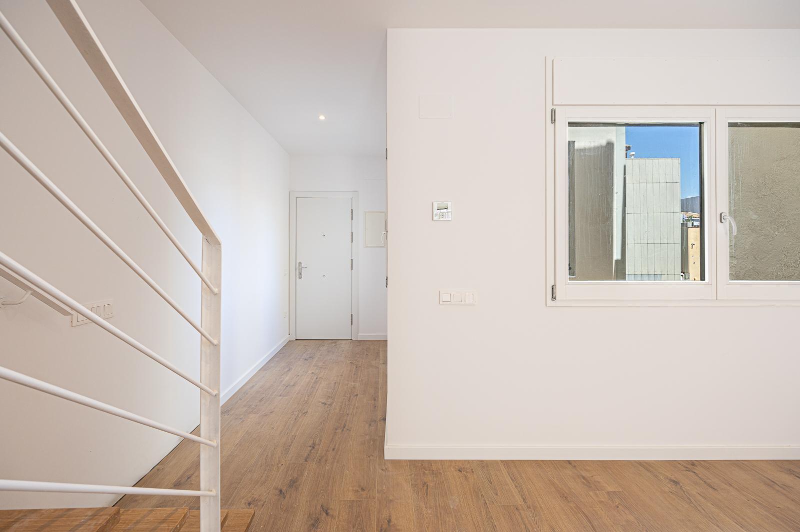 For sale of duplex in Badalona