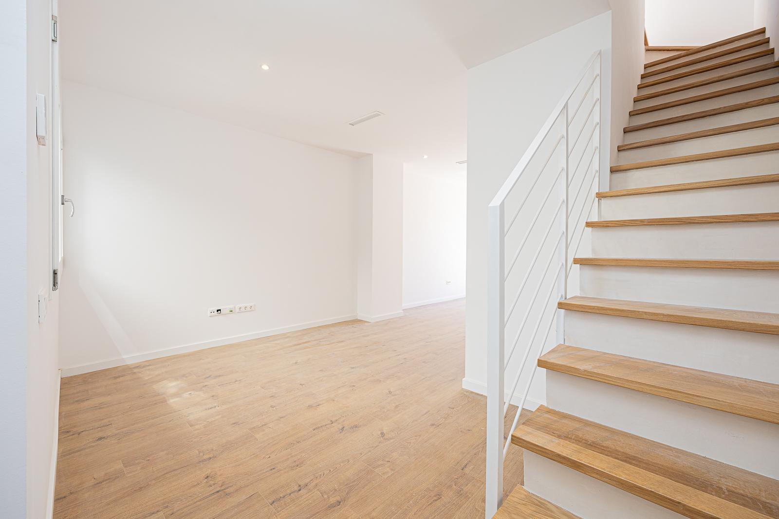 For sale of duplex in Badalona