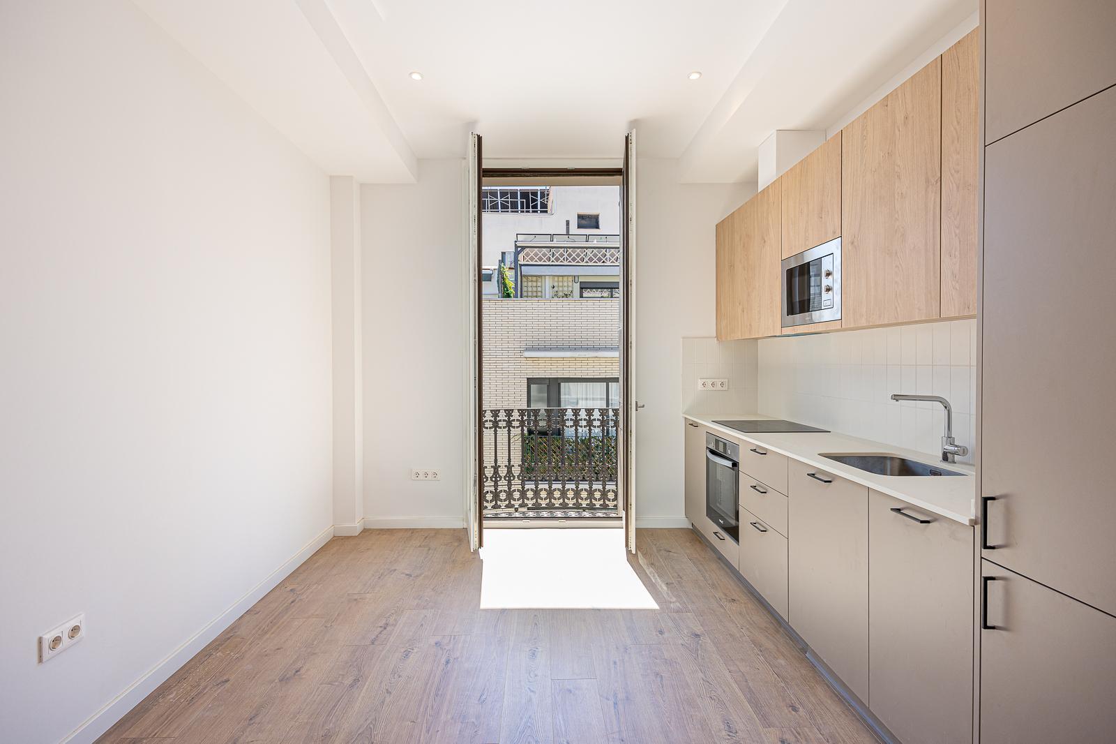 For sale of duplex in Badalona