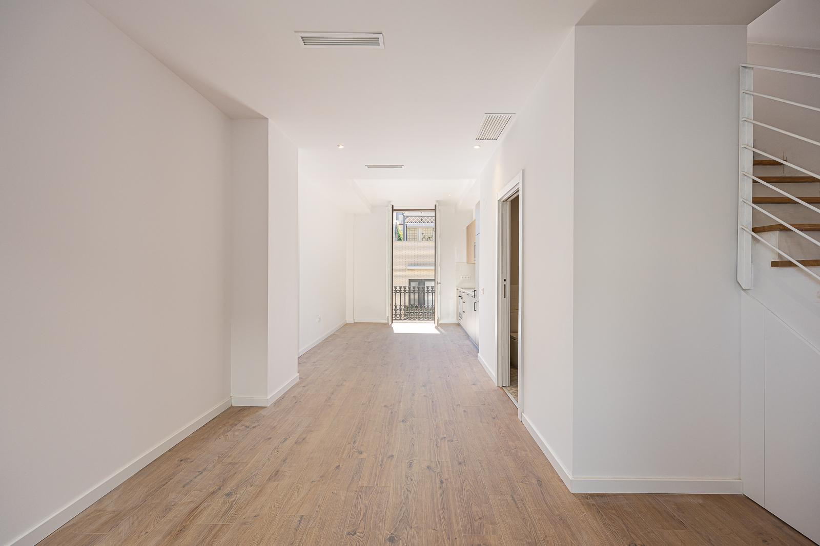 For sale of duplex in Badalona