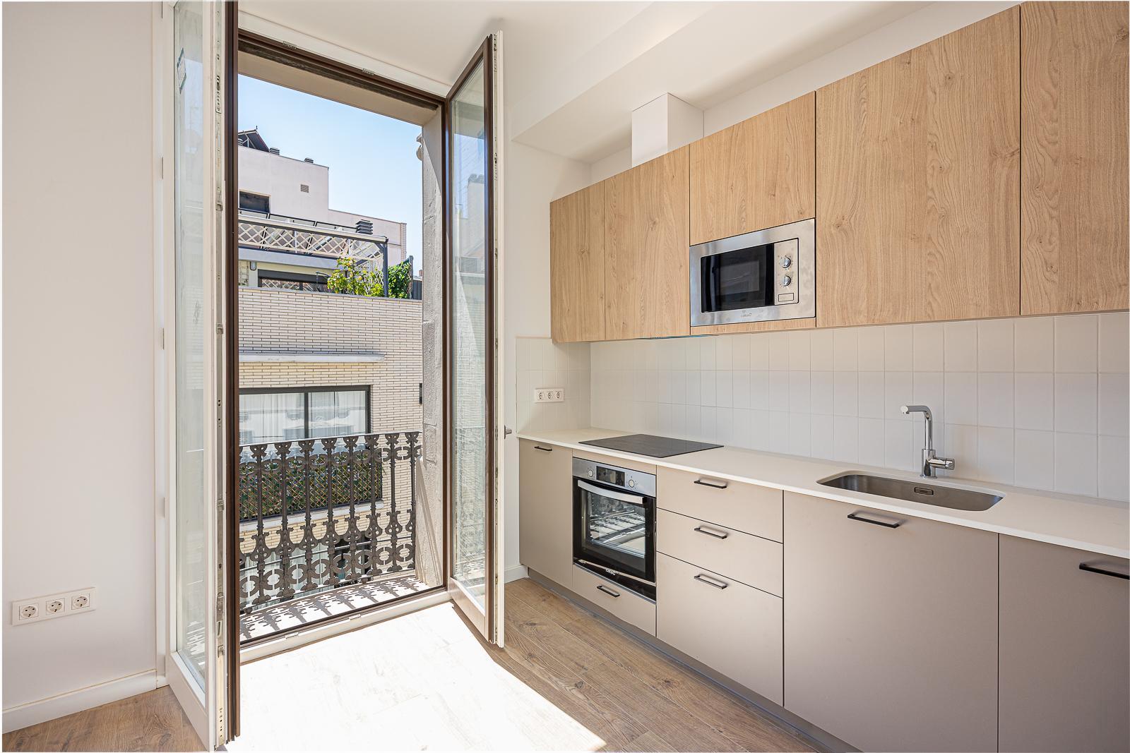 For sale of duplex in Badalona