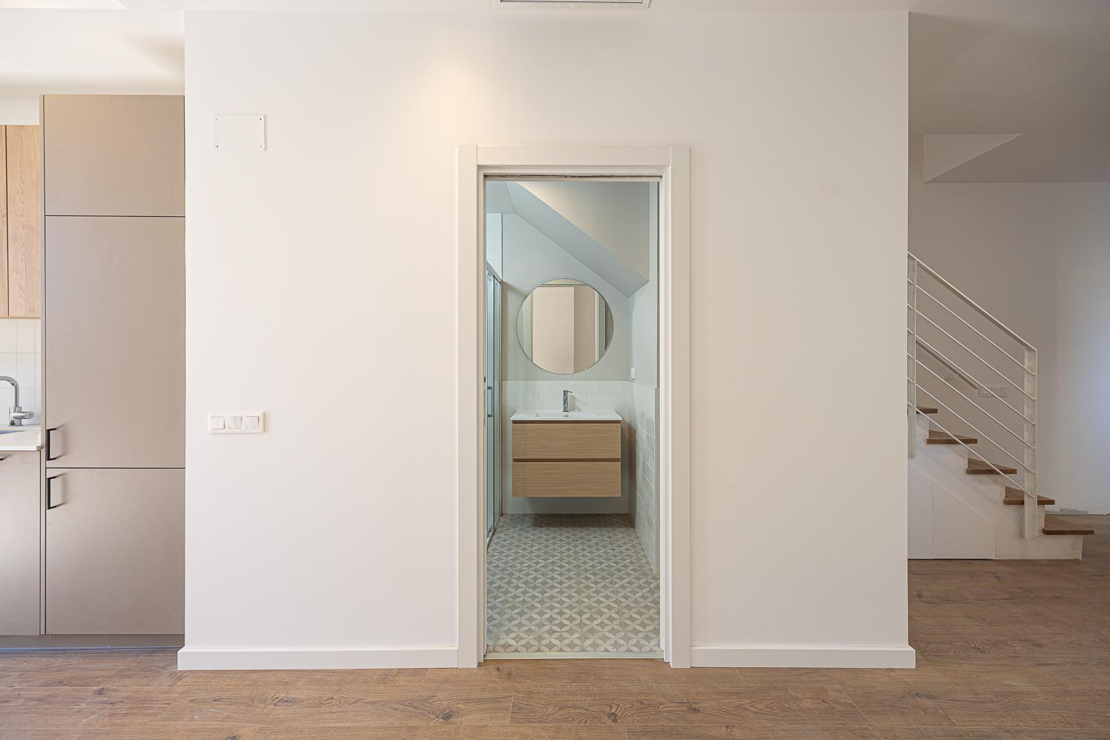 For sale of duplex in Badalona