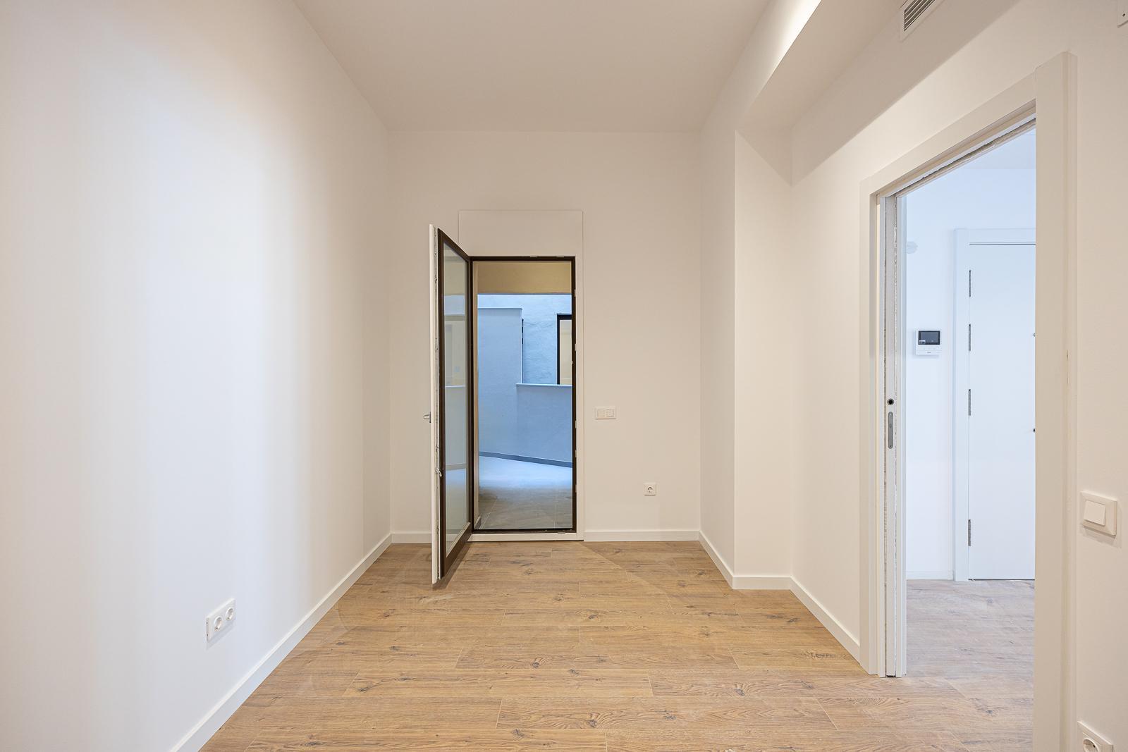 For sale of ground floor in Badalona