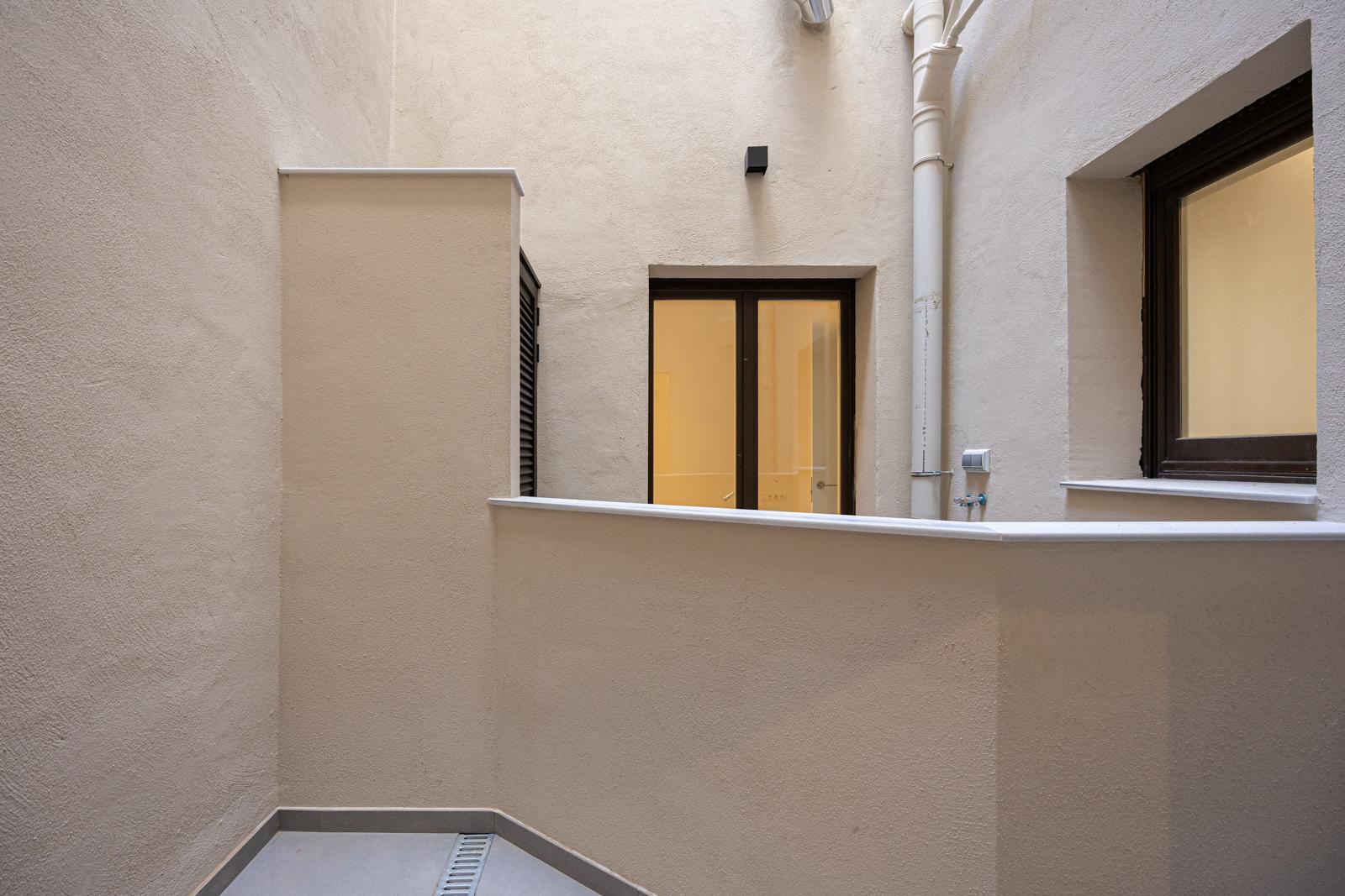 For sale of ground floor in Badalona