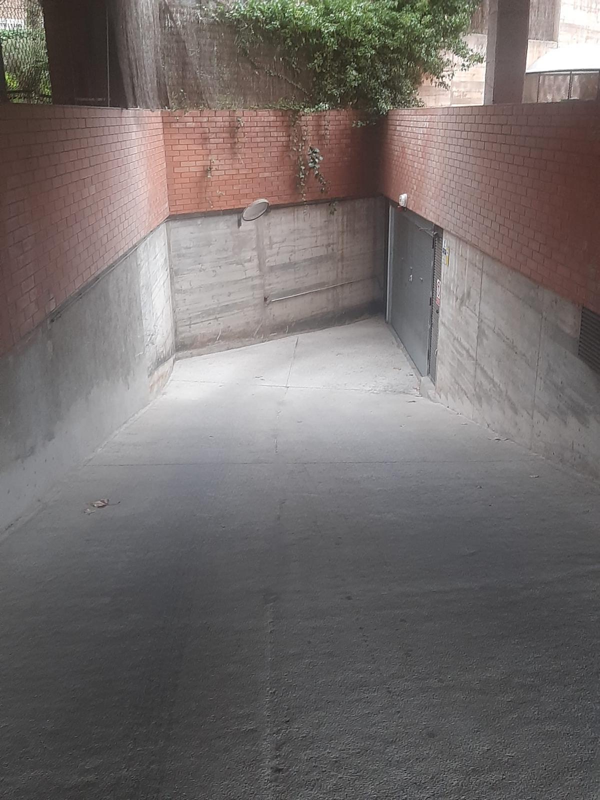 Venta de garaje en Badalona