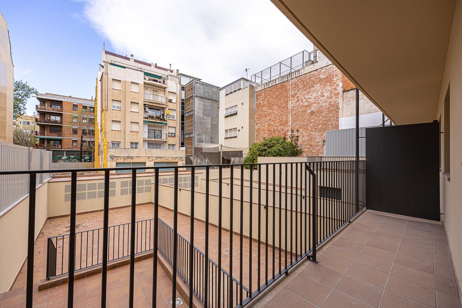 Venda de planta baixa a Badalona