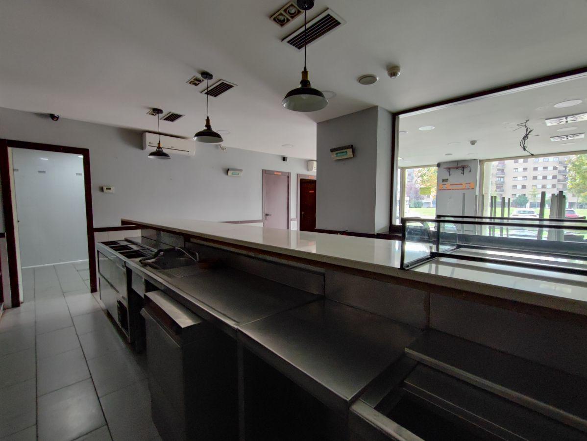 For rent of commercial in Pamplona