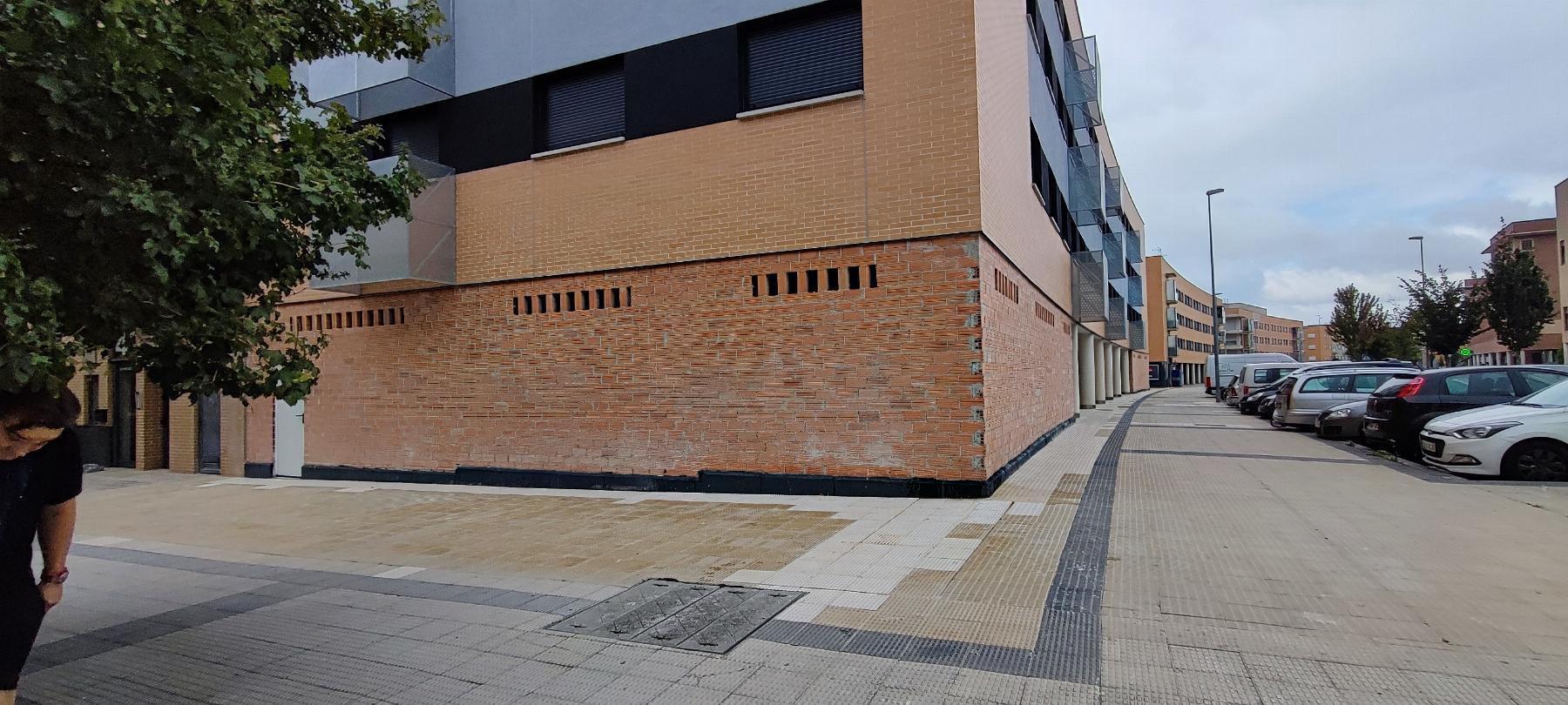 For rent of commercial in Pamplona