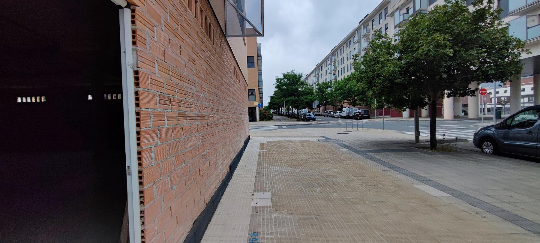For rent of commercial in Pamplona