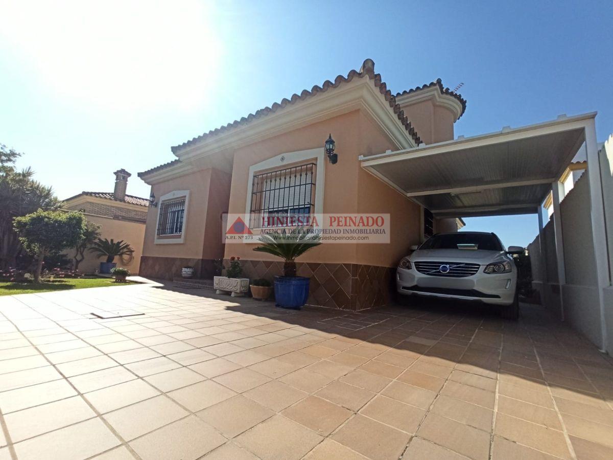 For sale of chalet in El Puerto de Santa María